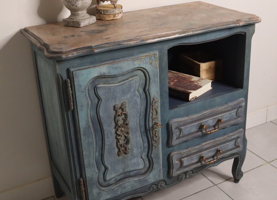 how to chalk paint furniture